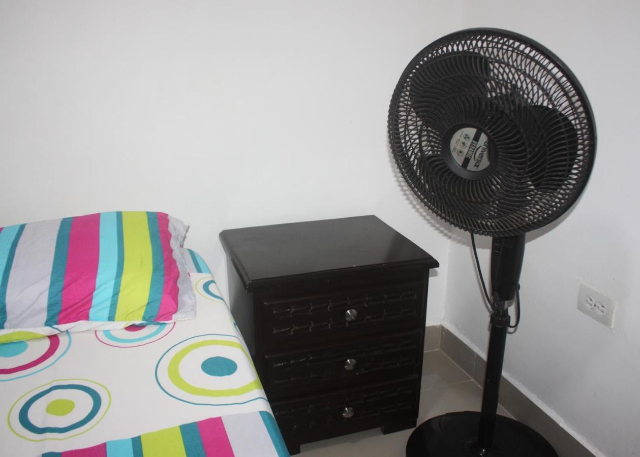Apartamentos Excelente Ubicacion Медельин Экстерьер фото