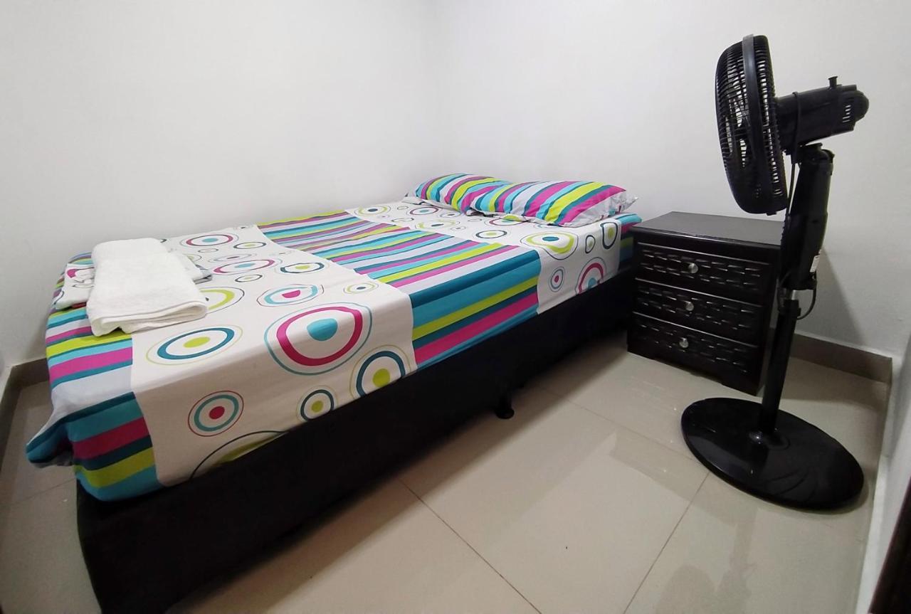 Apartamentos Excelente Ubicacion Медельин Экстерьер фото
