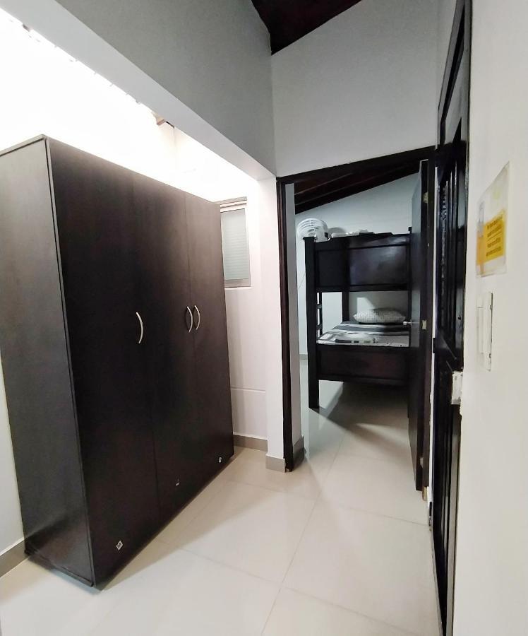 Apartamentos Excelente Ubicacion Медельин Экстерьер фото